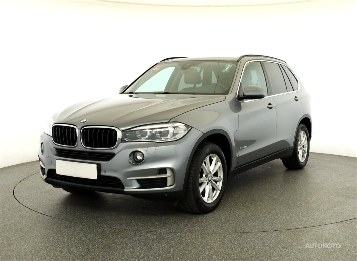 BMW X5, 2016 - pohled č. 3