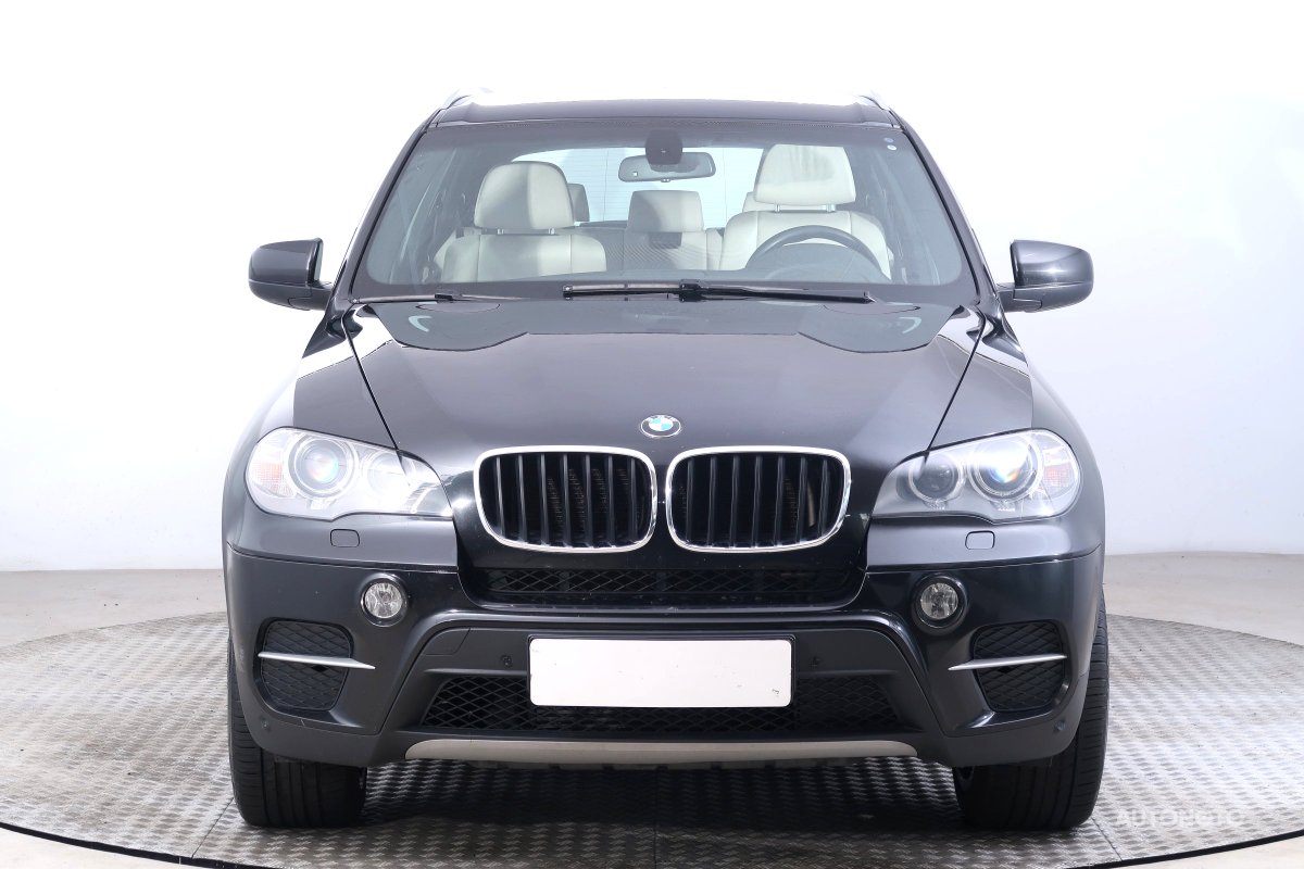 BMW X5, 2012 - pohled č. 2