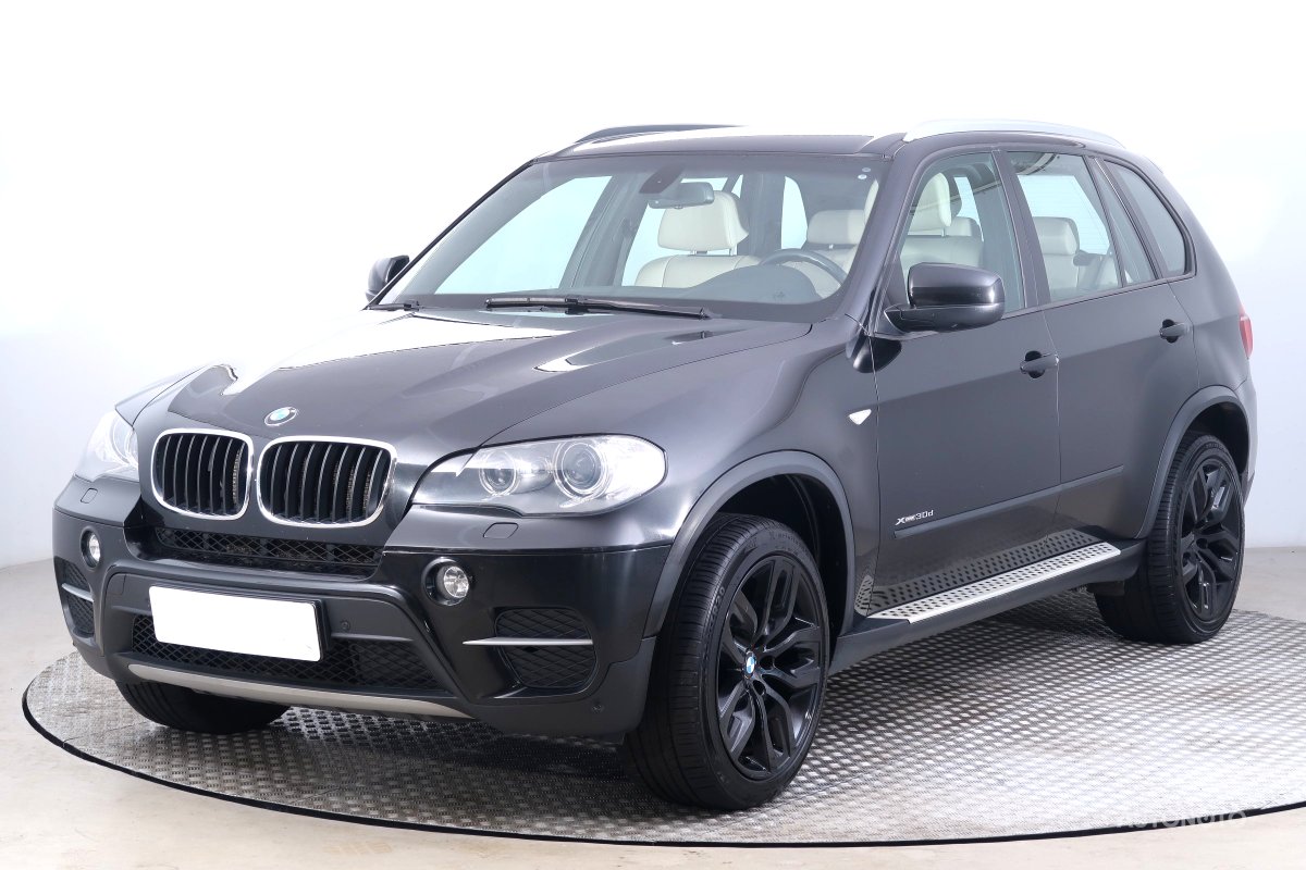 BMW X5, 2012 - pohled č. 3