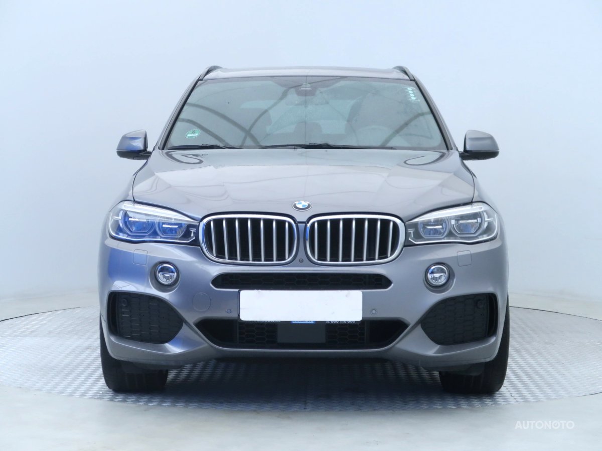 BMW X5, 2017 - pohled č. 2