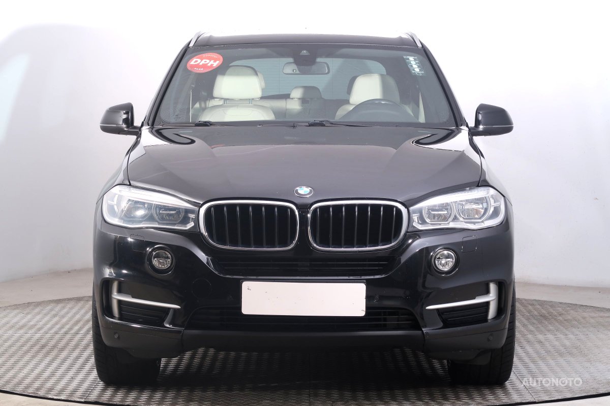 BMW X5, 2013 - pohled č. 2