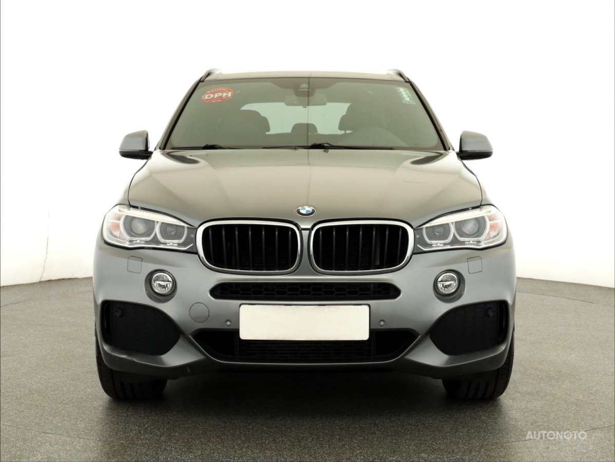 BMW X5, 2017 - pohled č. 2