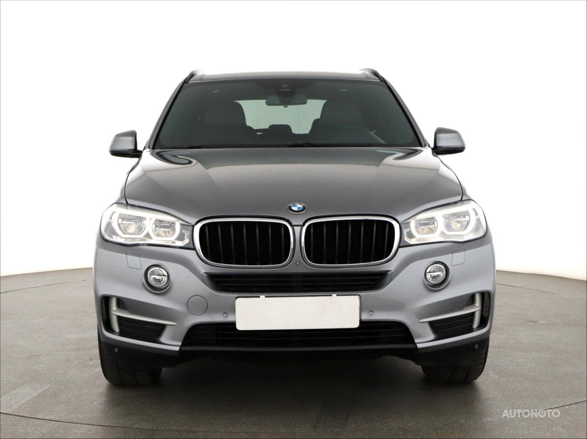 BMW X5, 2013 - pohled č. 2