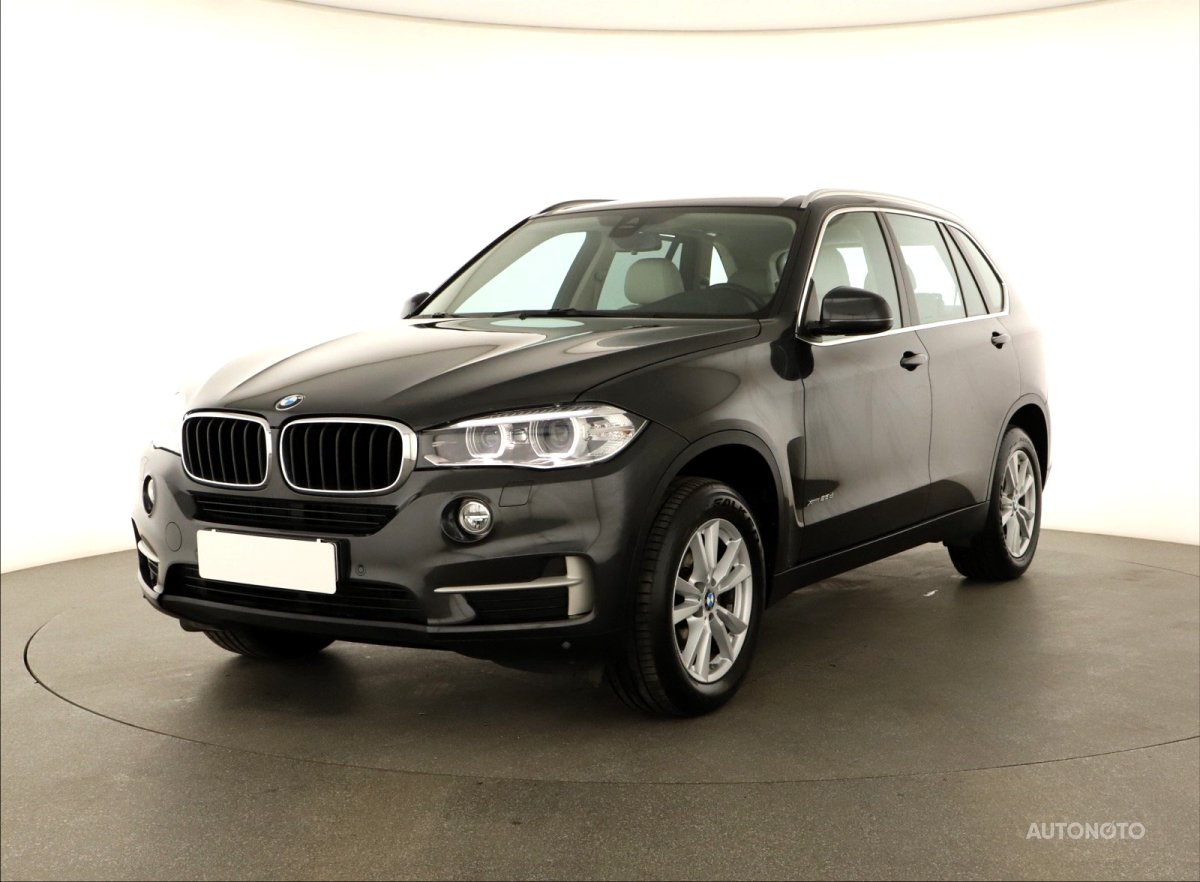 BMW X5, 2016 - pohled č. 3