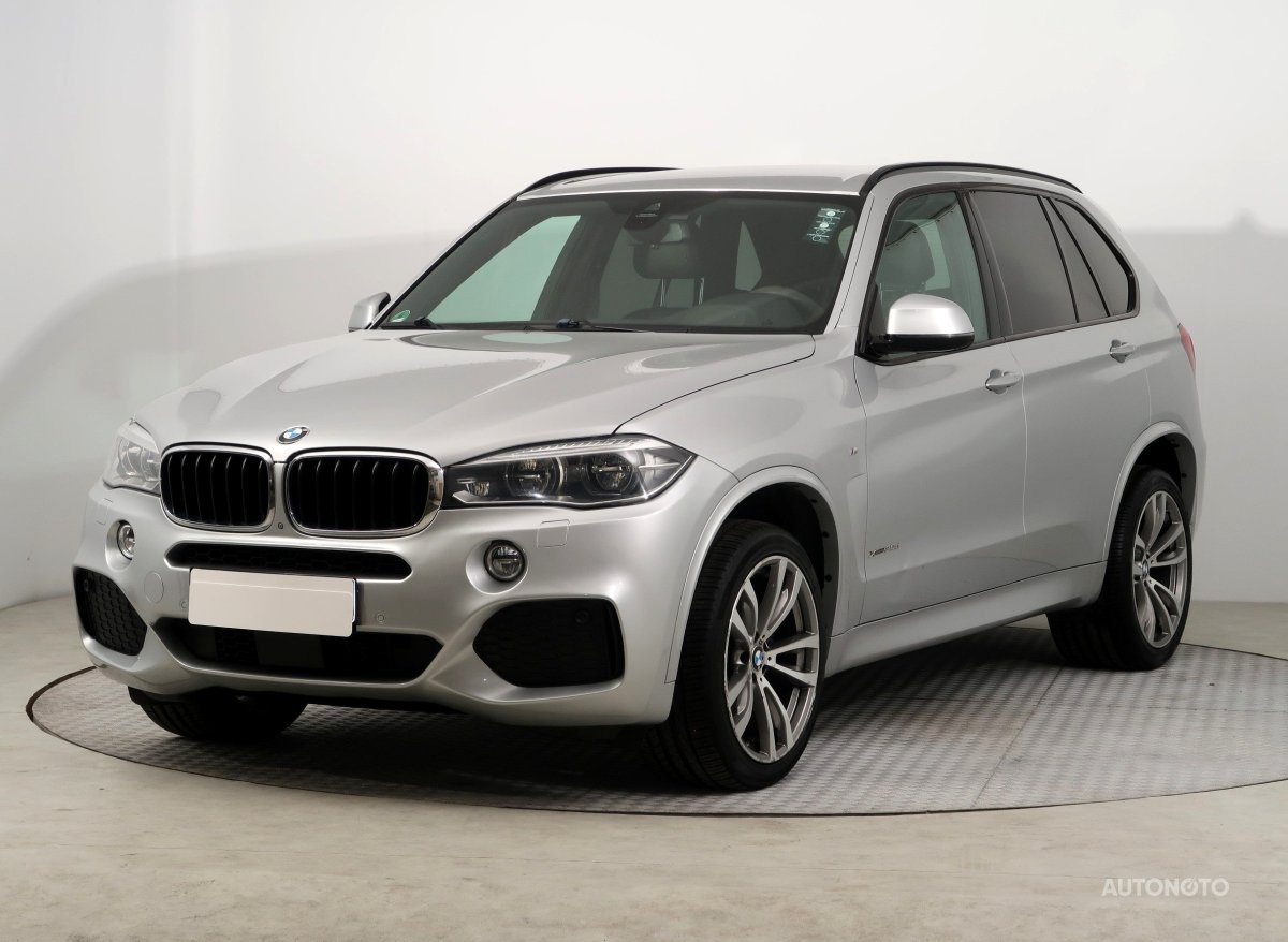 BMW X5, 2015 - pohled č. 3