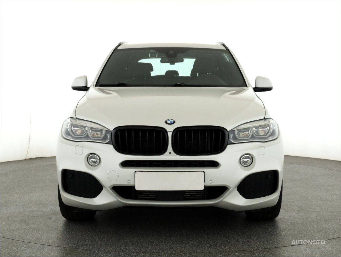 BMW X5, 2016 - pohled č. 2