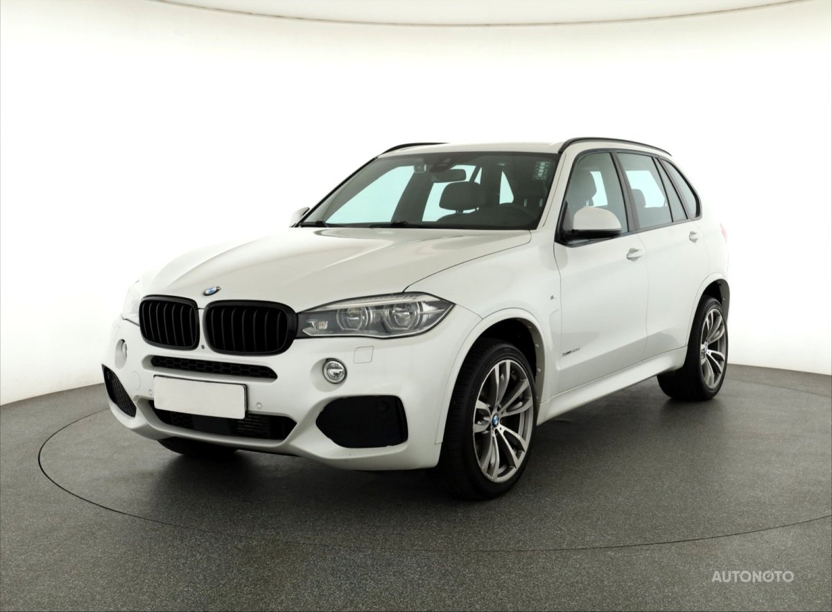 BMW X5, 2016 - pohled č. 3