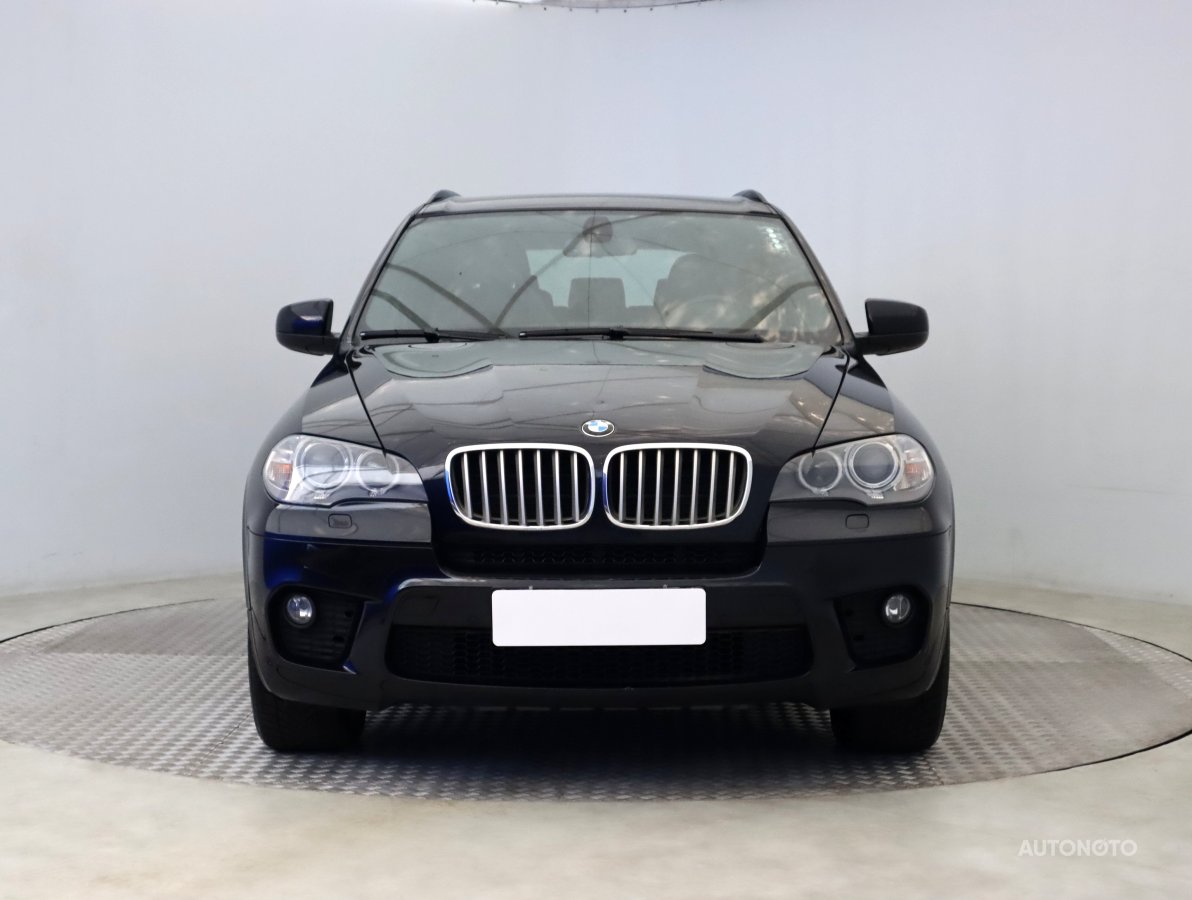 BMW X5, 2011 - pohled č. 2