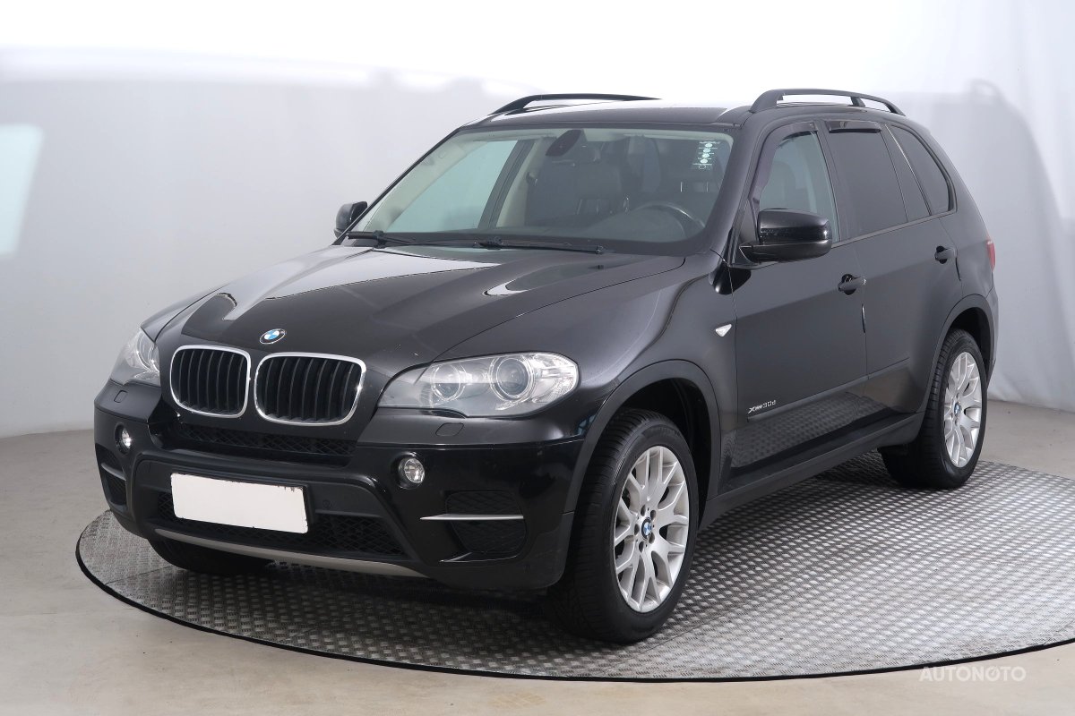 BMW X5, 2011 - pohled č. 3