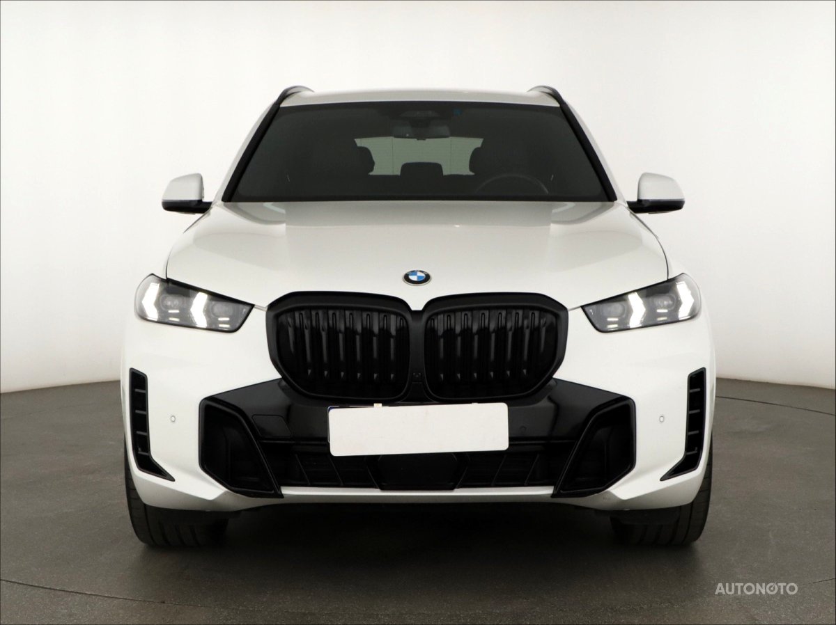 BMW X5, 2024 - pohled č. 2