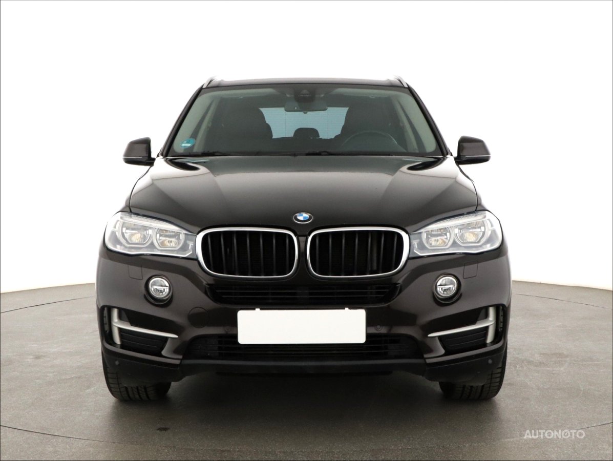 BMW X5, 2016 - pohled č. 2