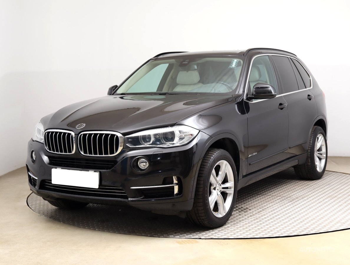 BMW X5, 2015 - pohled č. 3