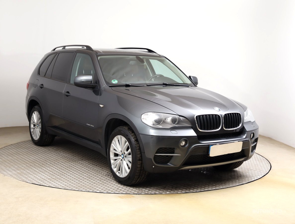 BMW X5, 2012 - celkový pohled