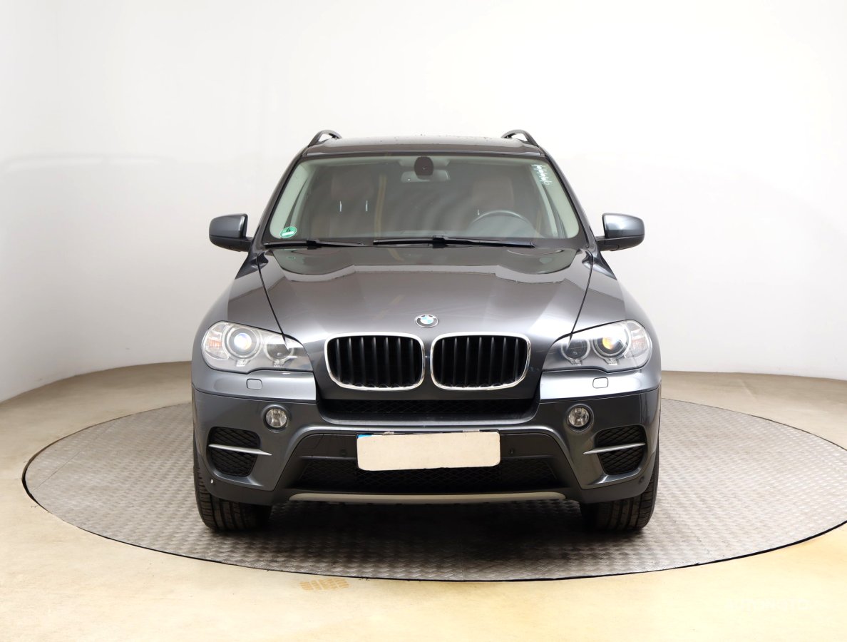 BMW X5, 2012 - pohled č. 2