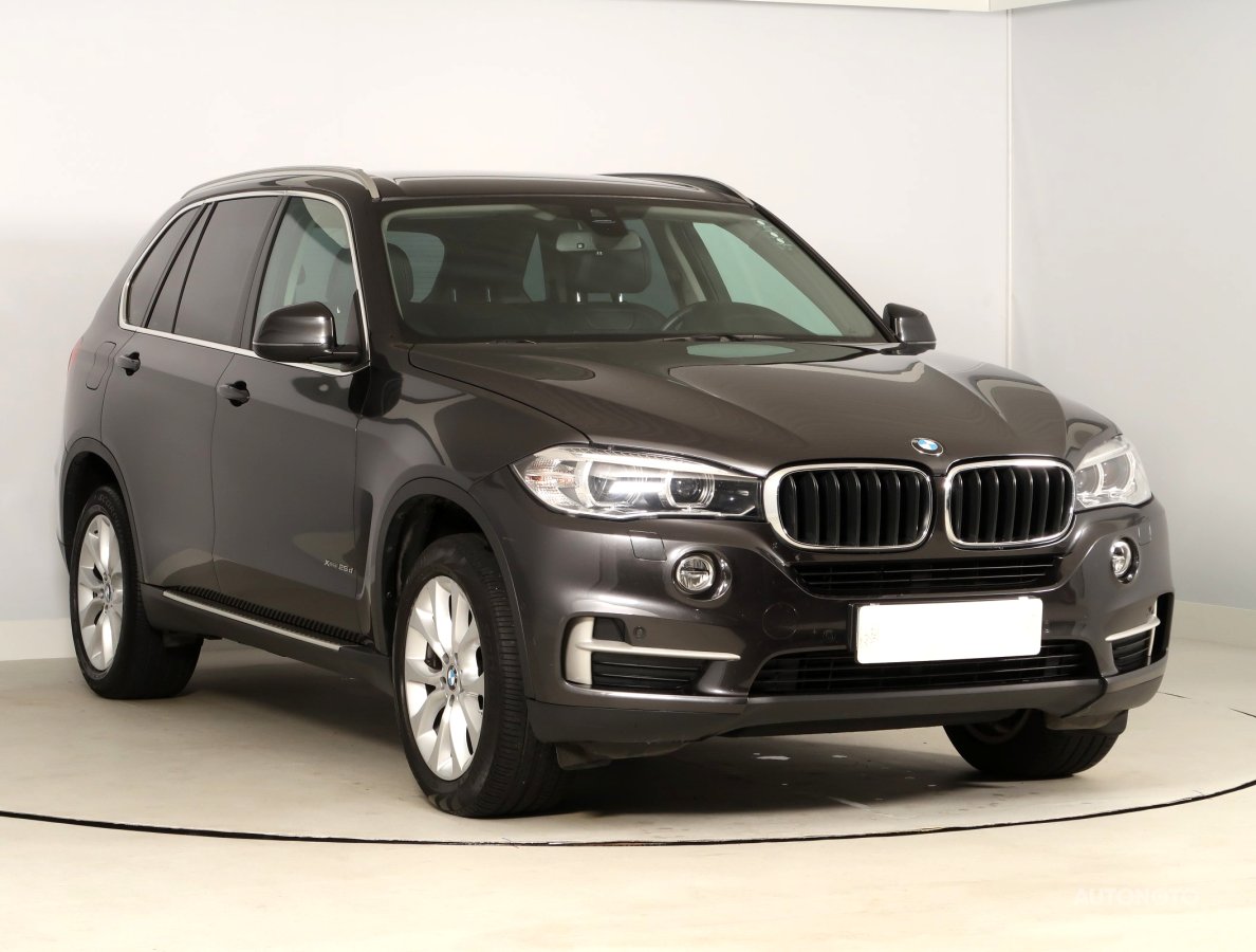 BMW X5, 2018 - celkový pohled