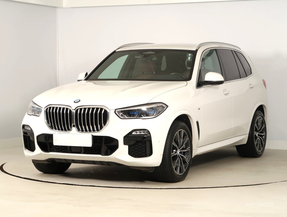 BMW X5, 2020 - pohled č. 3