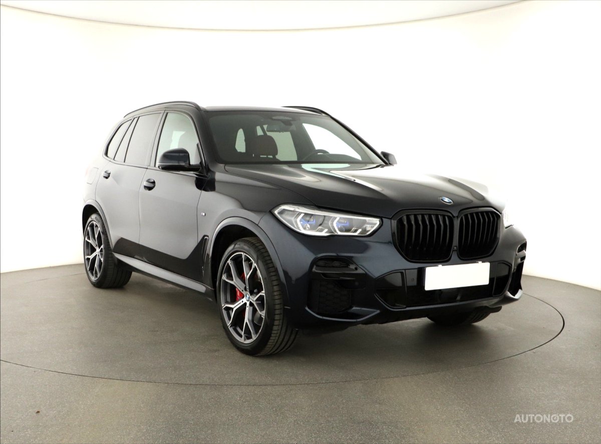 BMW X5, 2022 - celkový pohled