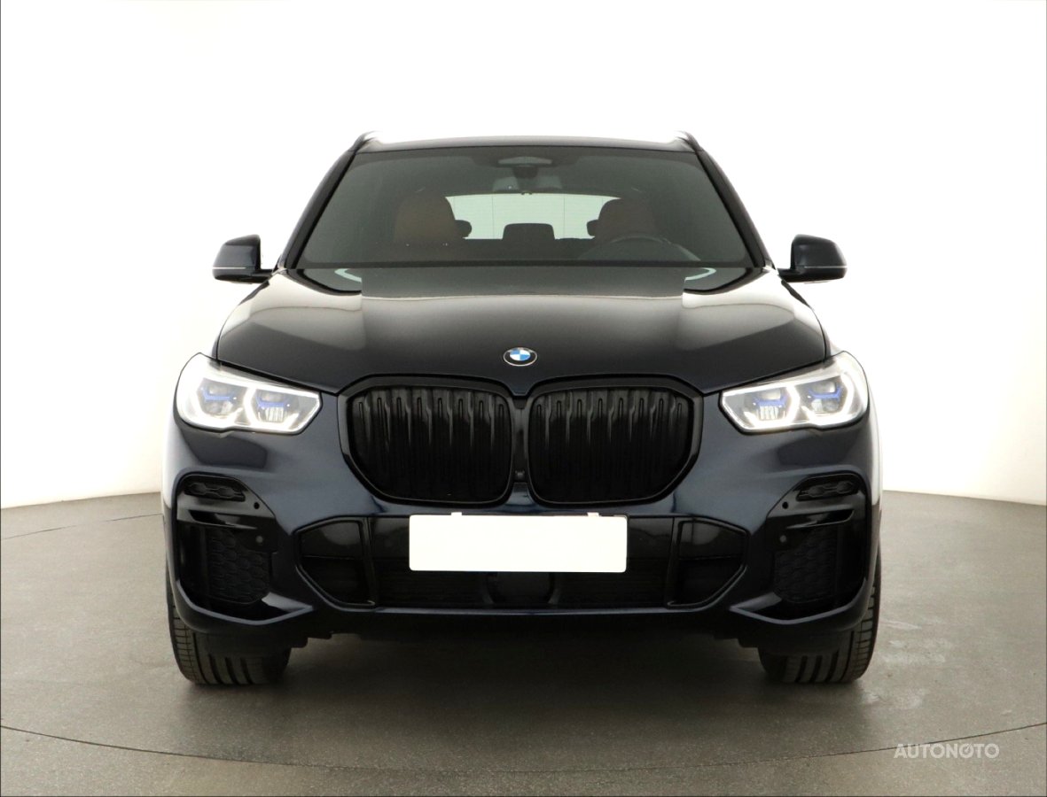 BMW X5, 2022 - pohled č. 2