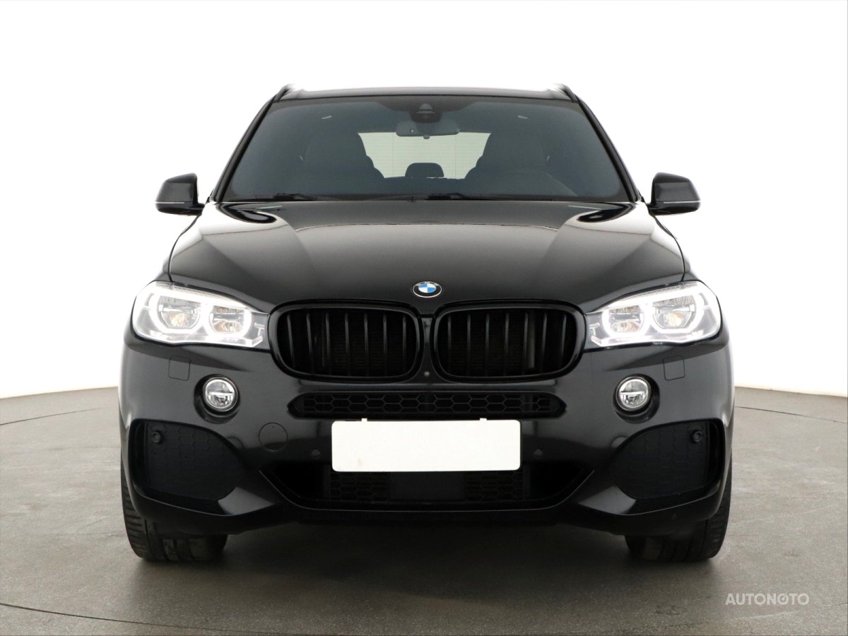 BMW X5, 2017 - pohled č. 2
