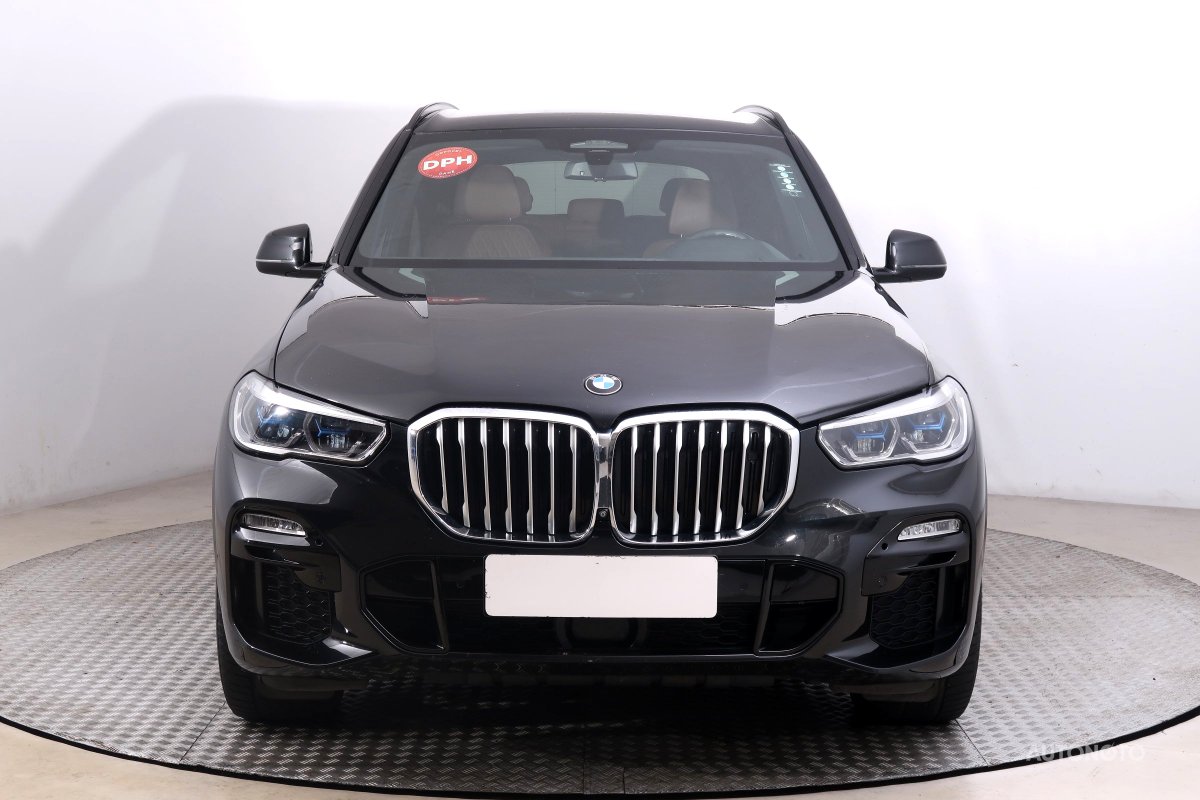 BMW X5, 2019 - pohled č. 2