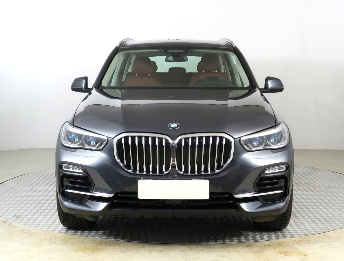 BMW X5, 2019 - pohled č. 2