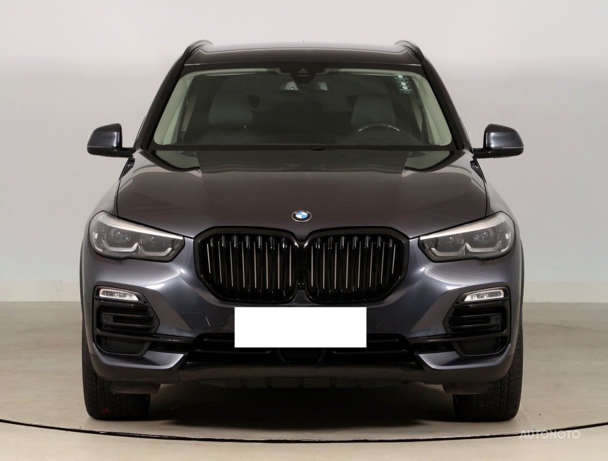 BMW X5, 2019 - pohled č. 2