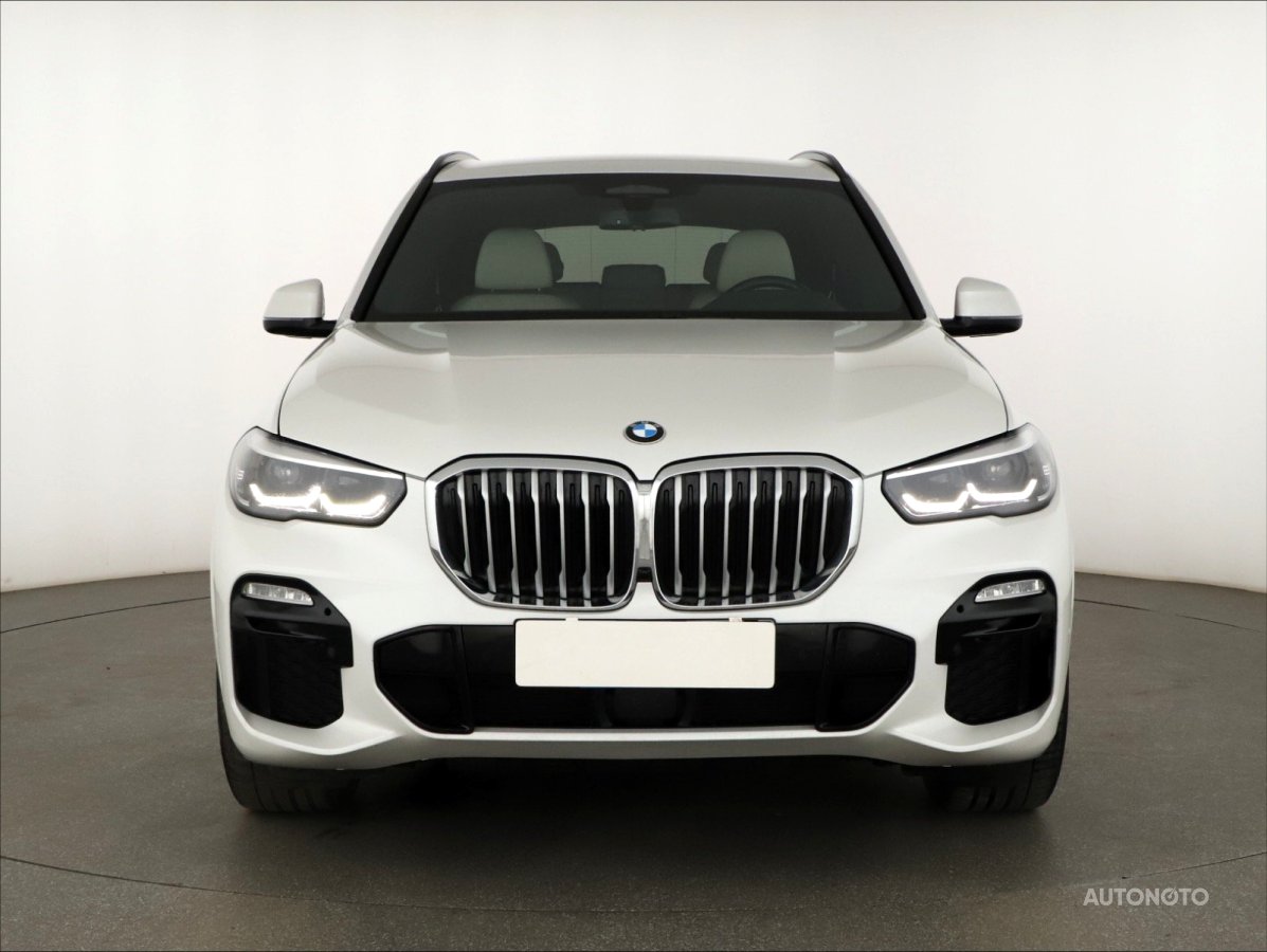 BMW X5, 2019 - pohled č. 2