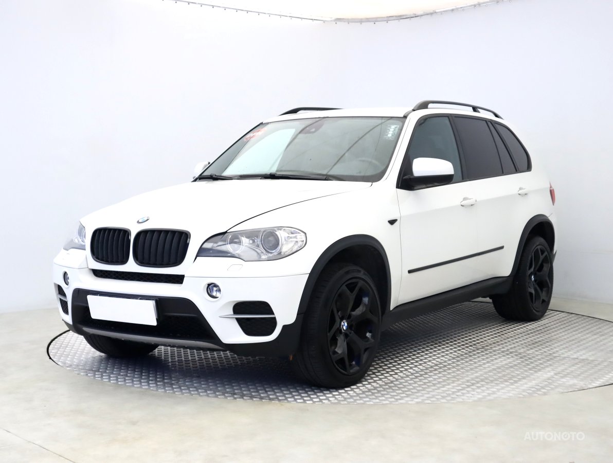 BMW X5, 2012 - pohled č. 3