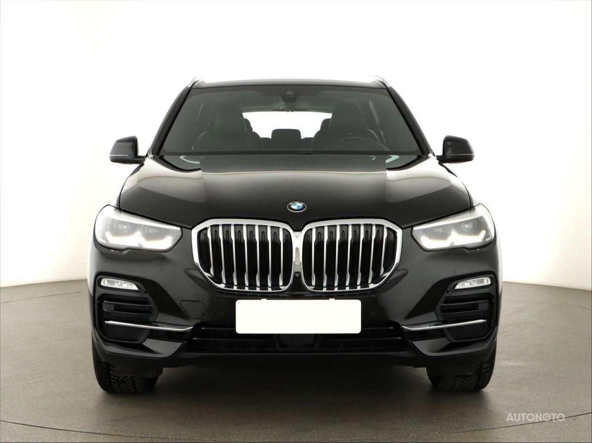 BMW X5, 2019 - pohled č. 2