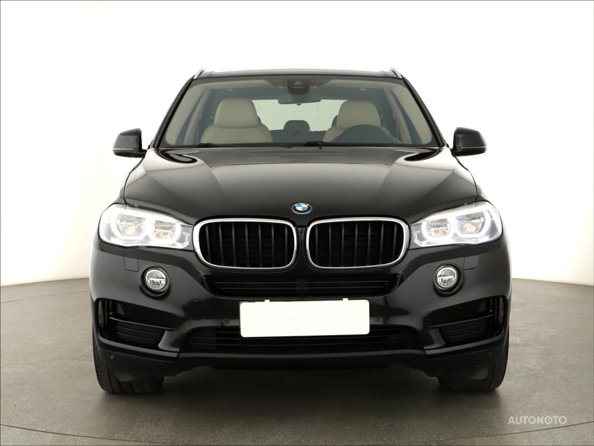 BMW X5, 2016 - pohled č. 2