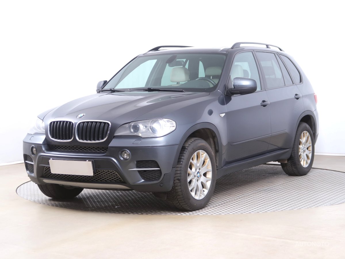 BMW X5, 2013 - pohled č. 3