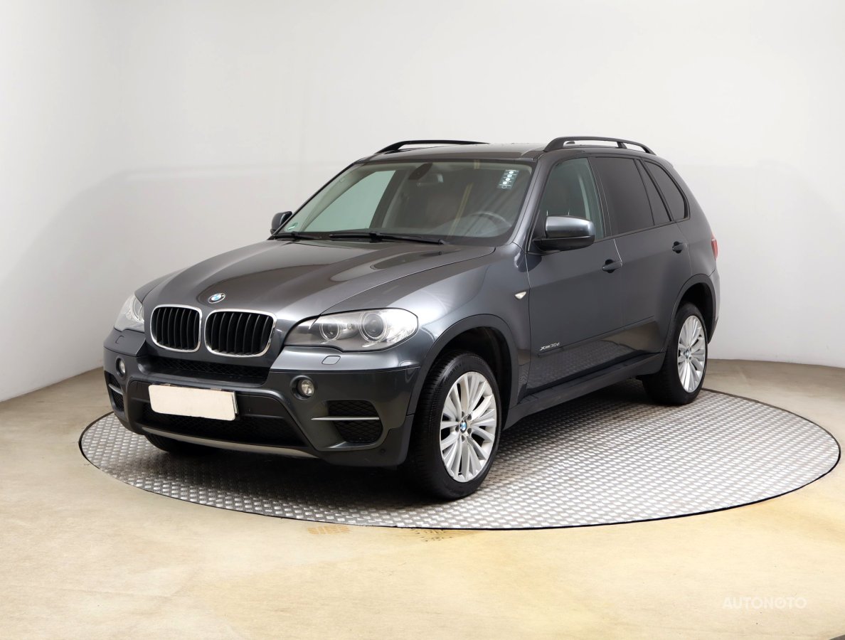 BMW X5, 2012 - pohled č. 3