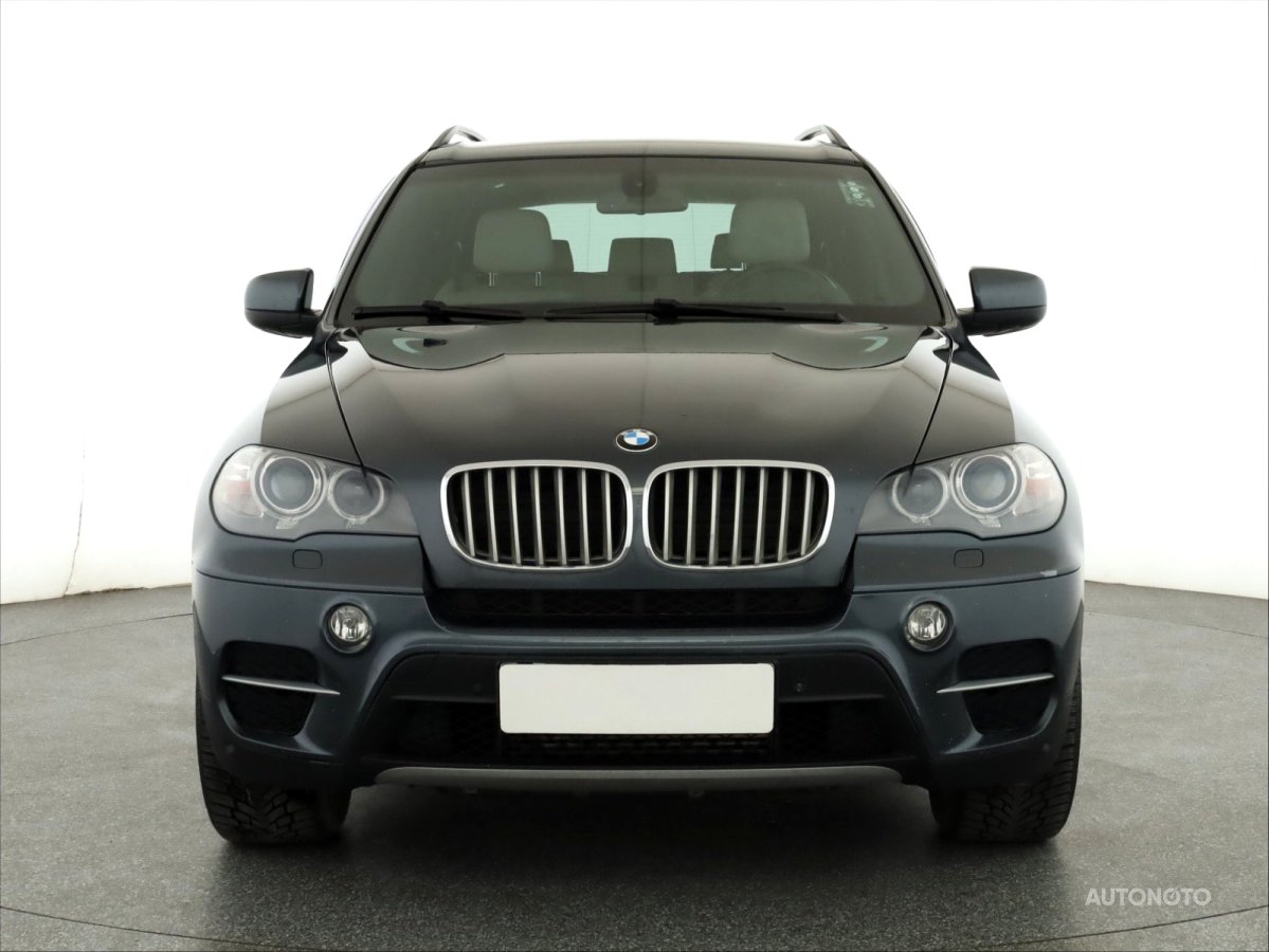 BMW X5, 2011 - pohled č. 2
