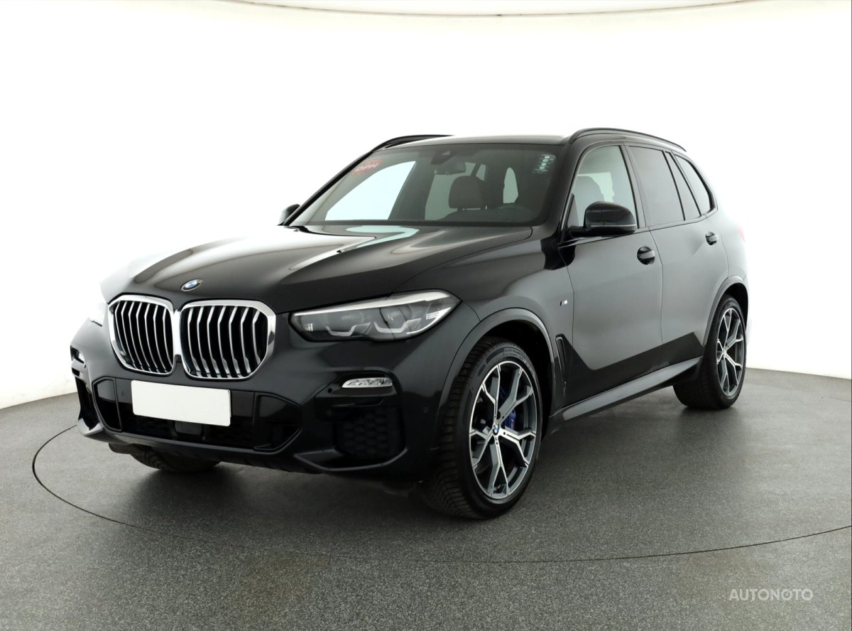 BMW X5, 2019 - pohled č. 3