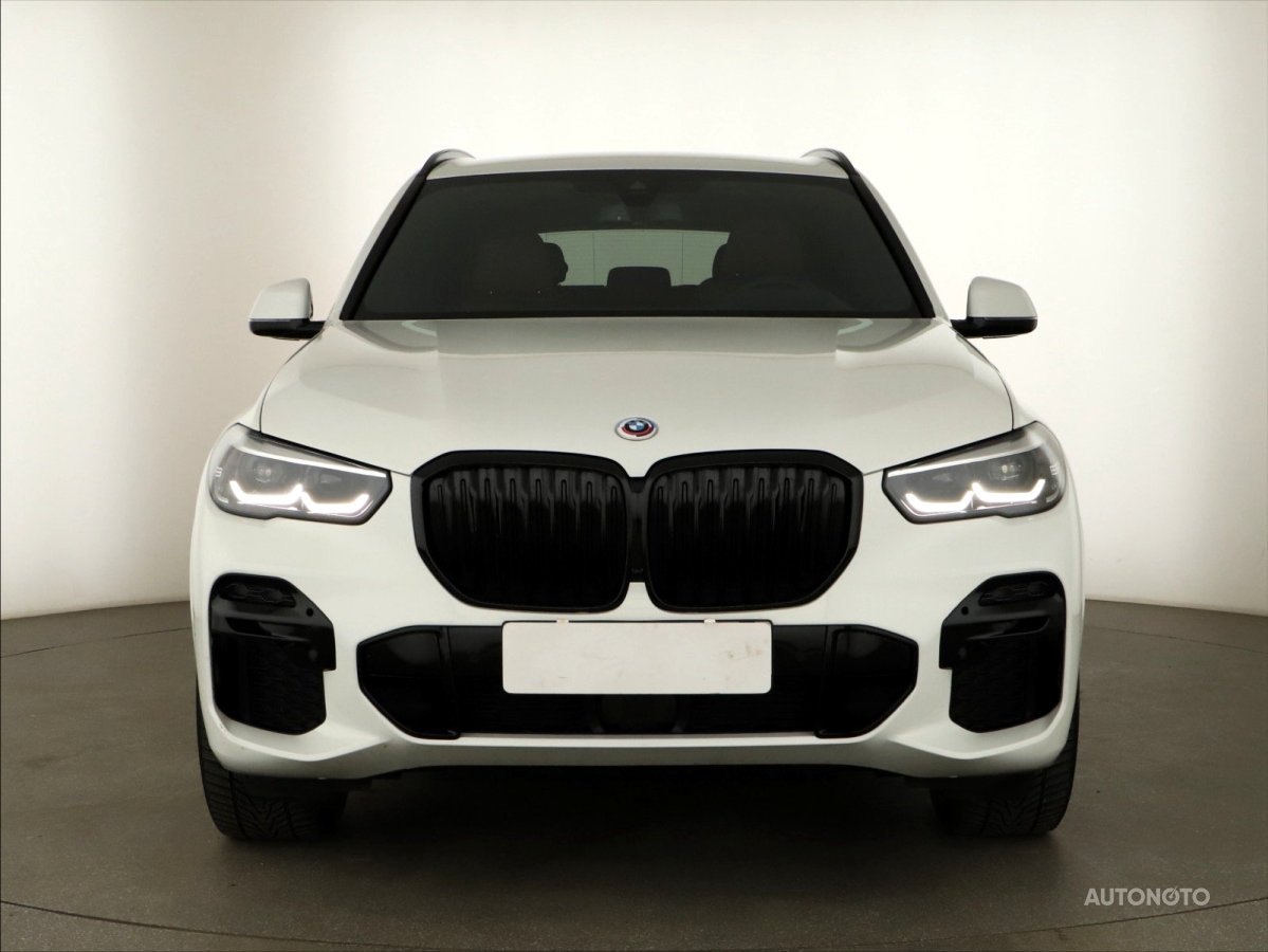 BMW X5, 2022 - pohled č. 2