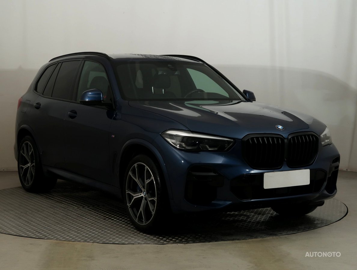 BMW X5, 2021 - celkový pohled