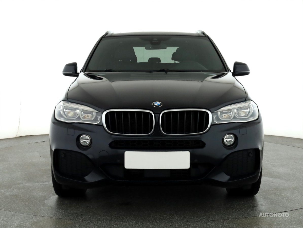 BMW X5, 2015 - pohled č. 2