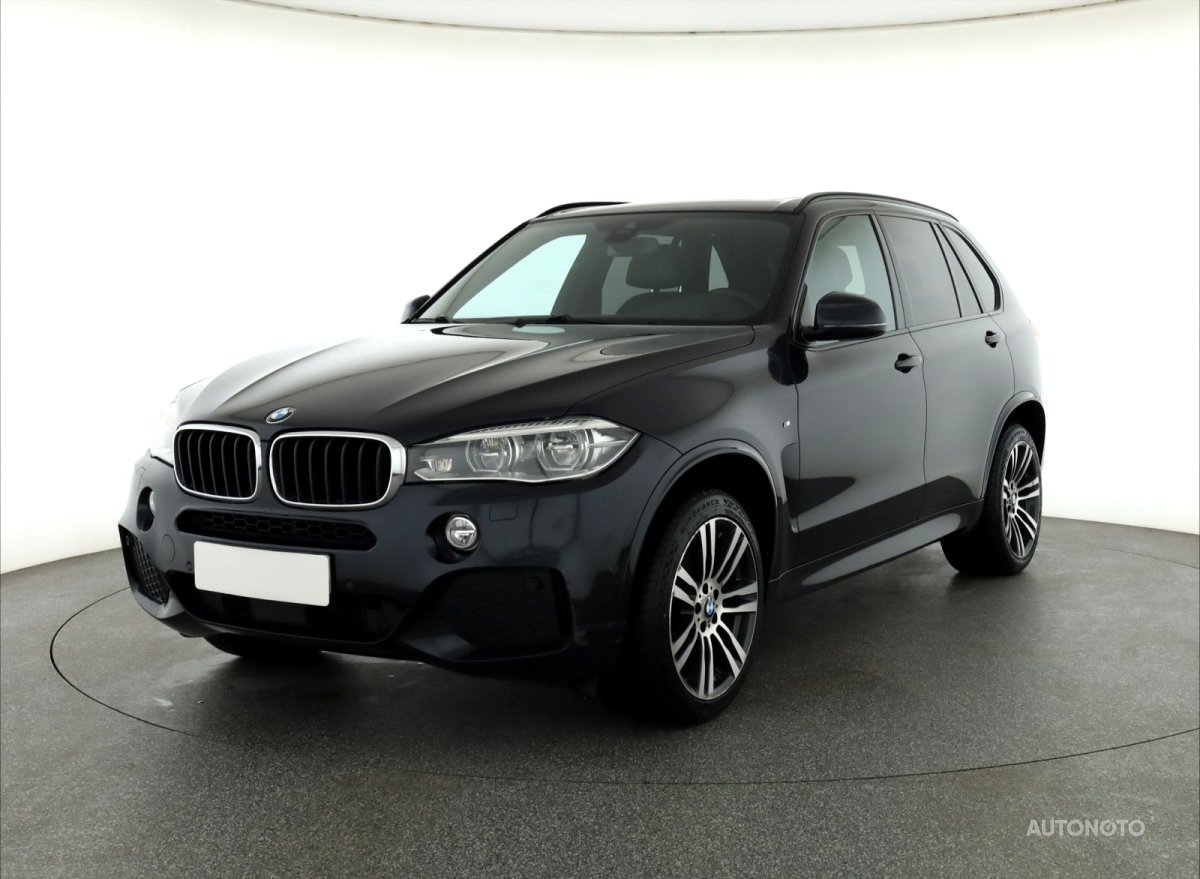 BMW X5, 2015 - pohled č. 3