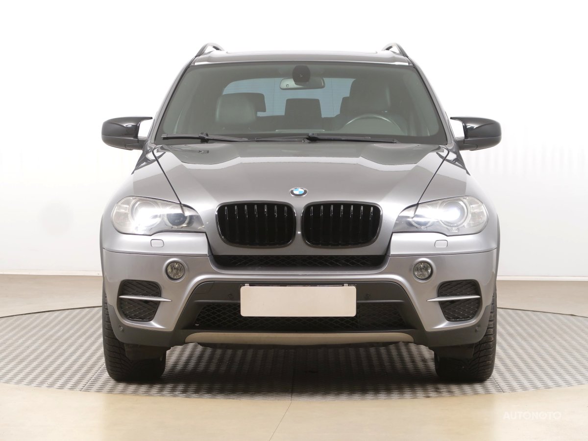 BMW X5, 2011 - pohled č. 2