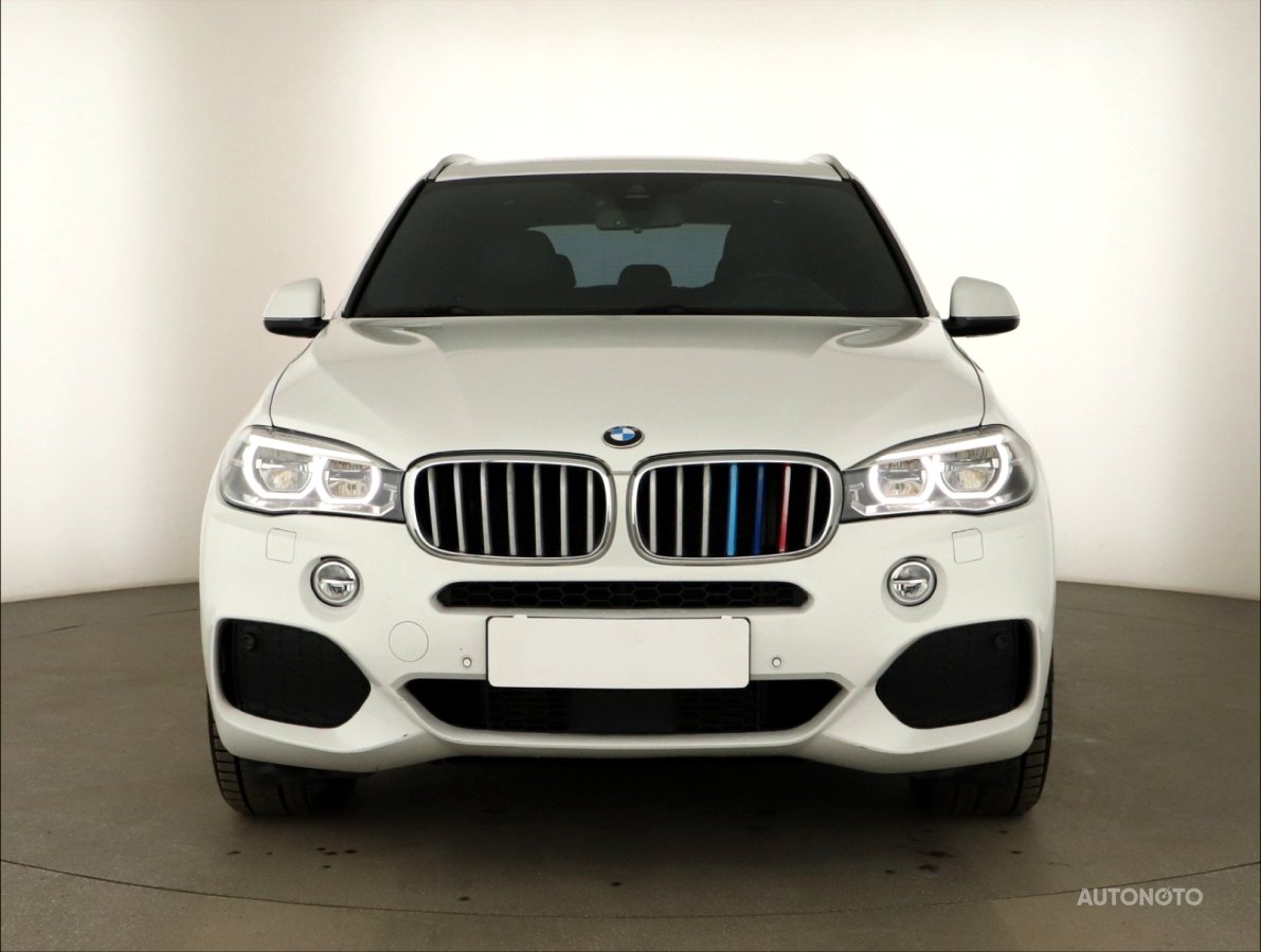 BMW X5, 2017 - pohled č. 2