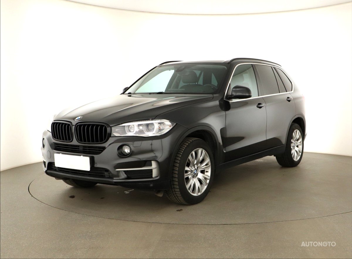 BMW X5, 2016 - pohled č. 3