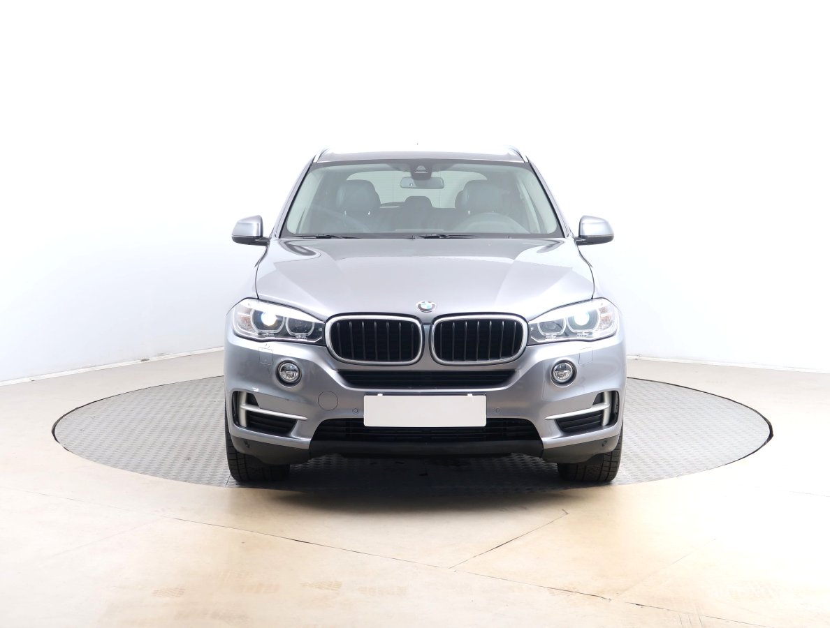 BMW X5, 2015 - pohled č. 2