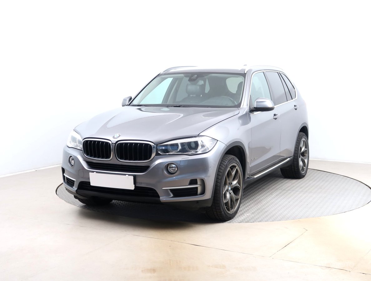 BMW X5, 2015 - pohled č. 3