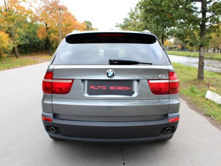 BMW X5, 2009 - pohled č. 5