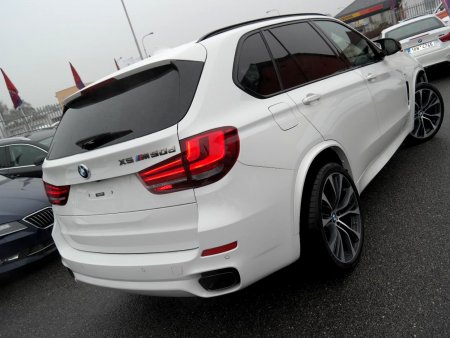 BMW X5, 2018 - pohled č. 4