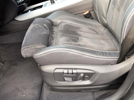 BMW X5, 2017 - pohled č. 5