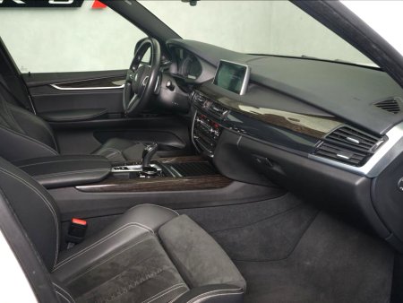 BMW X5, 2015 - pohled č. 3