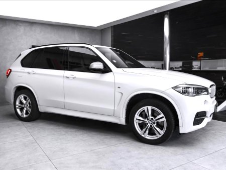 BMW X5, 2015 - pohled č. 4