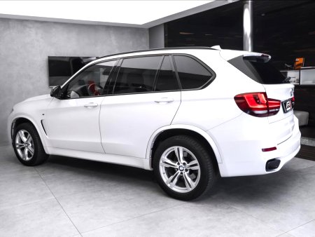 BMW X5, 2015 - pohled č. 8