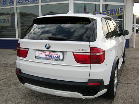 BMW X5, 2009 - pohled č. 5